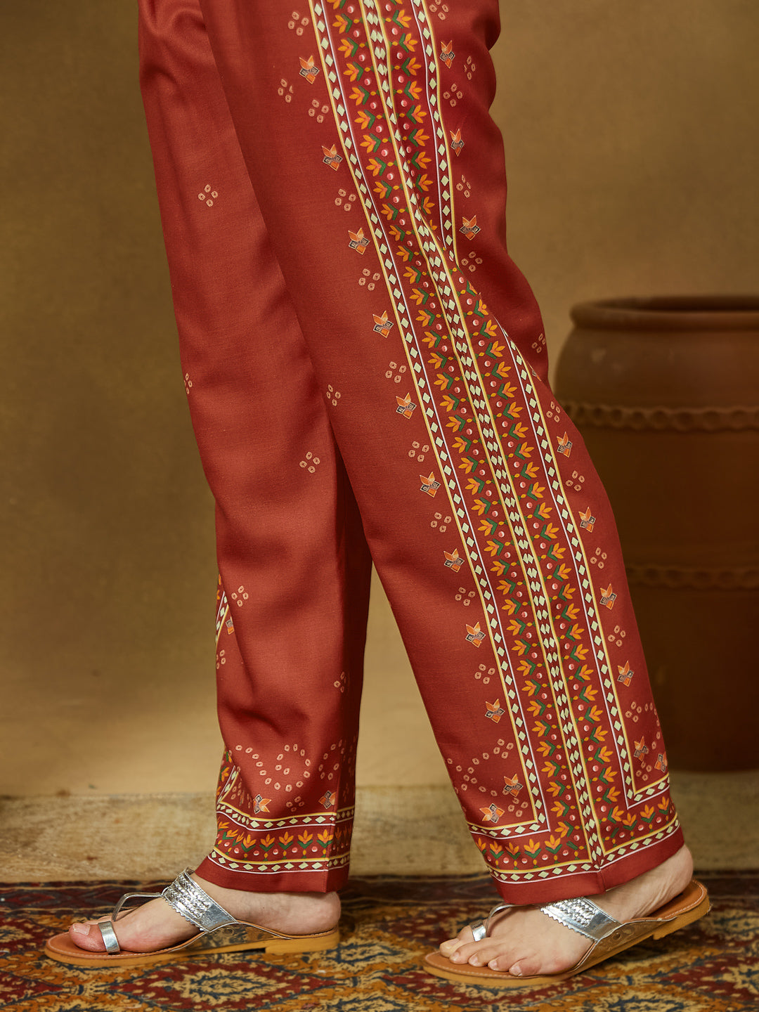 Janasya Women's Rust Cotton Blend Ethnic Motifs Printed Straight Kurta Set - qivii