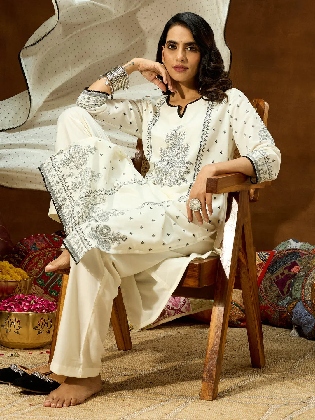 Janasya Women's White Silk Blend Ethnic Printed Straight Kurta Set
