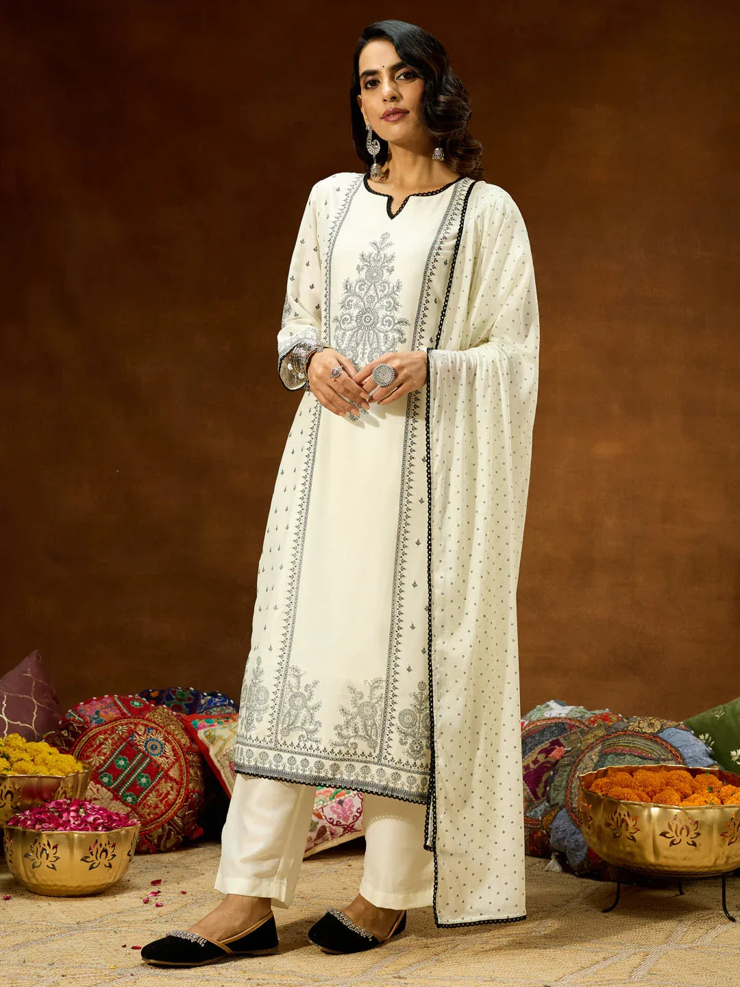 Janasya Women's White Silk Blend Ethnic Printed Straight Kurta Set