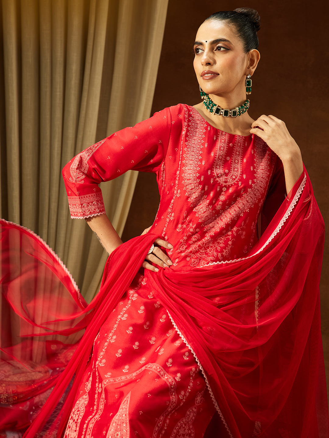 Janasya Women's Red Silk Blend Ethnic Printed Straight Kurta Set