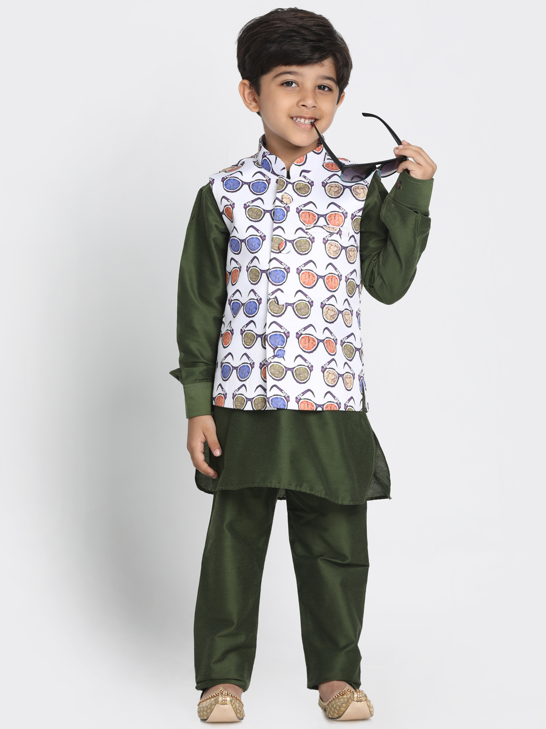 Vastramay Boy's Quirky Nehru Jacket, Green Kurta And Pyjama Set - qivii