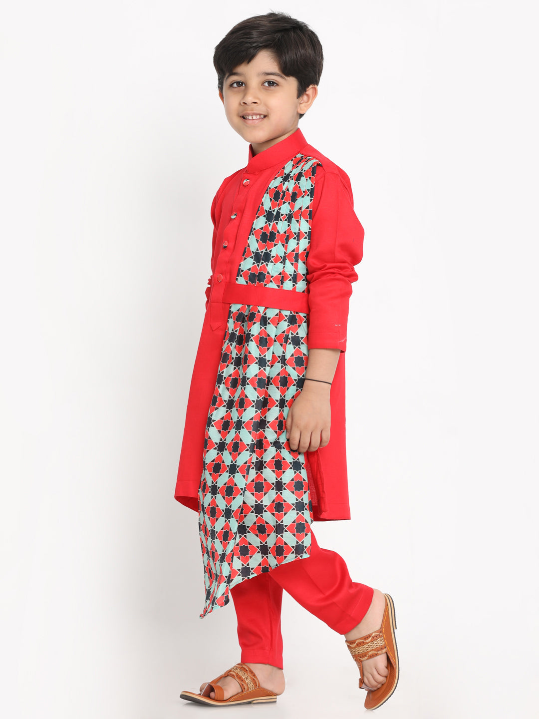 Vastramay Boy's Printed Dupatta Attached With A Belt Red Kurta And Pyjama Set - qivii