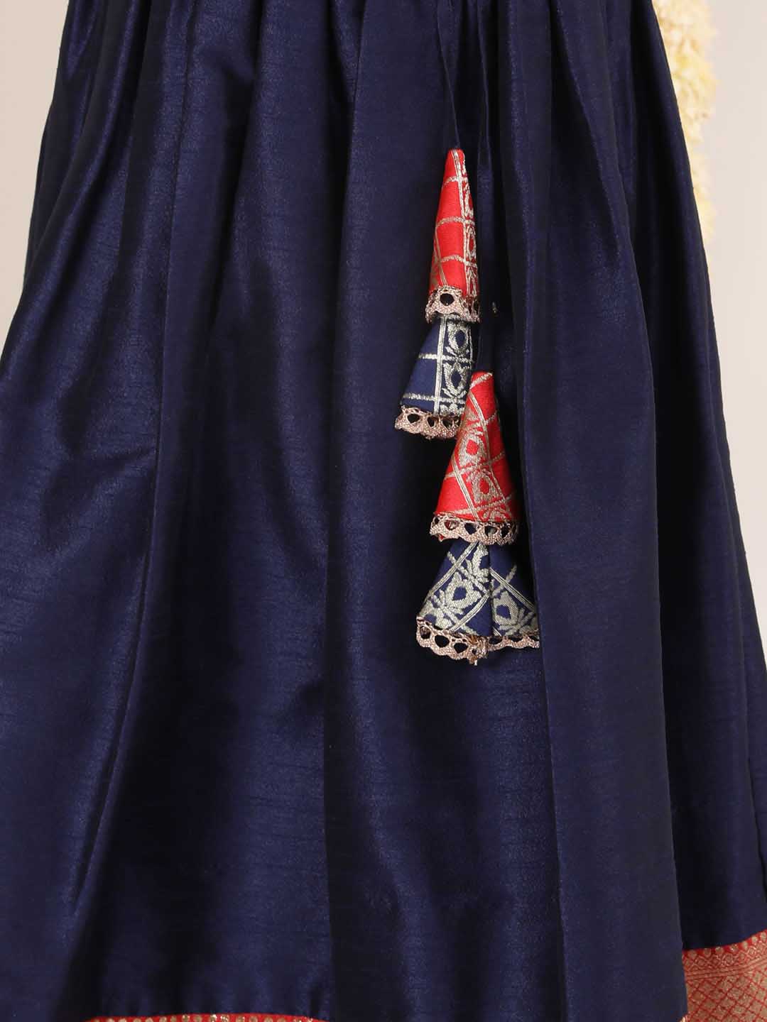 Vastramay Girl's Blue Pavda Pattu Lehenga Choli Set - qivii