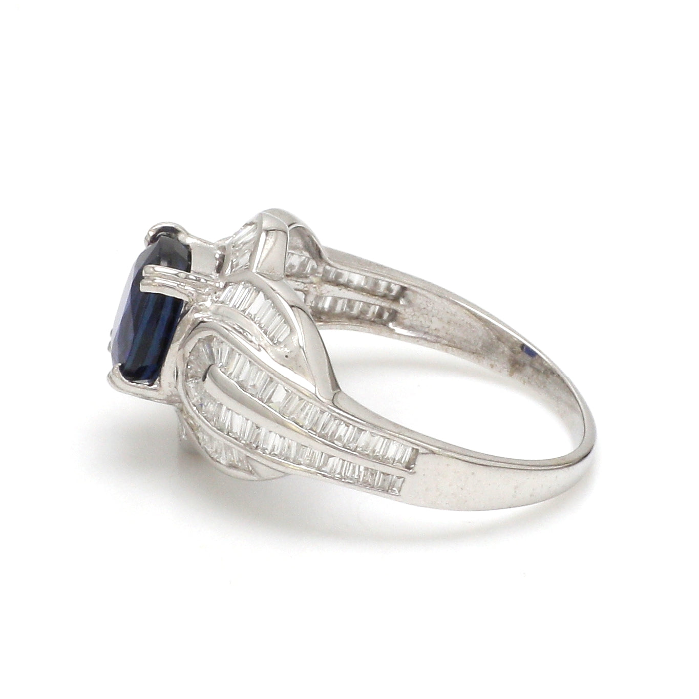 JPRG-3100/8110 Blue Sapphire Oval With Diamond Ring