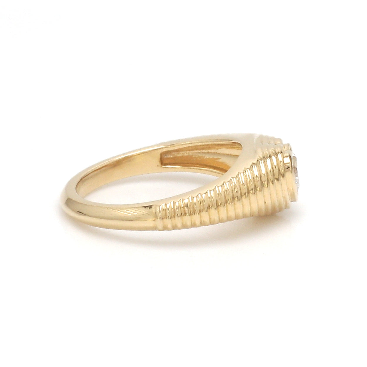 JPRG-3433/8802 Diamond Heart Ribbed Ring