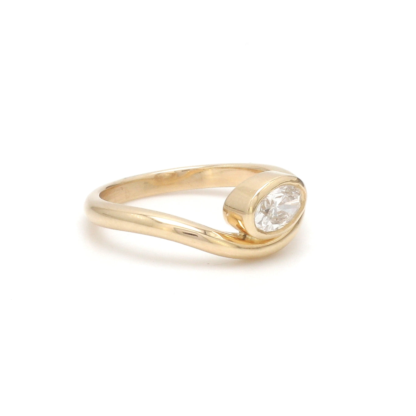 JPRG-3479/8892 Lab Grown Diamond Oval Bezel Set Wave Ring