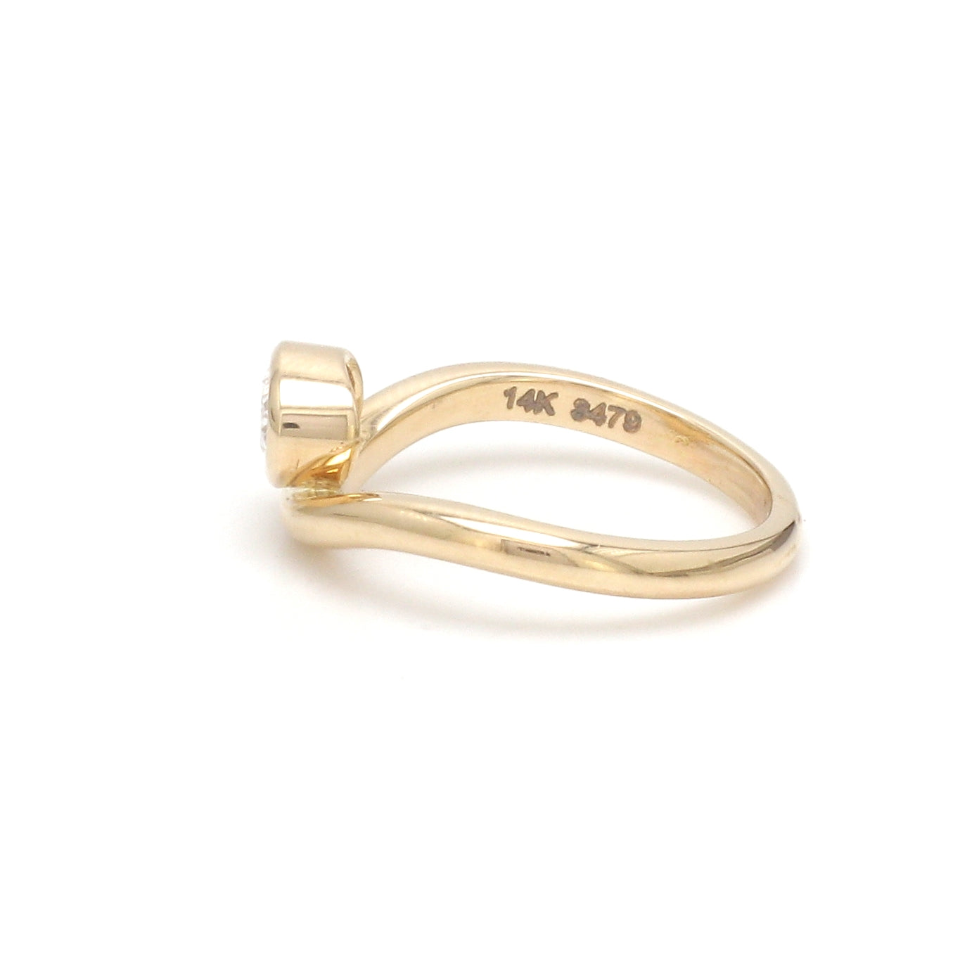 JPRG-3479/8892 Lab Grown Diamond Oval Bezel Set Wave Ring