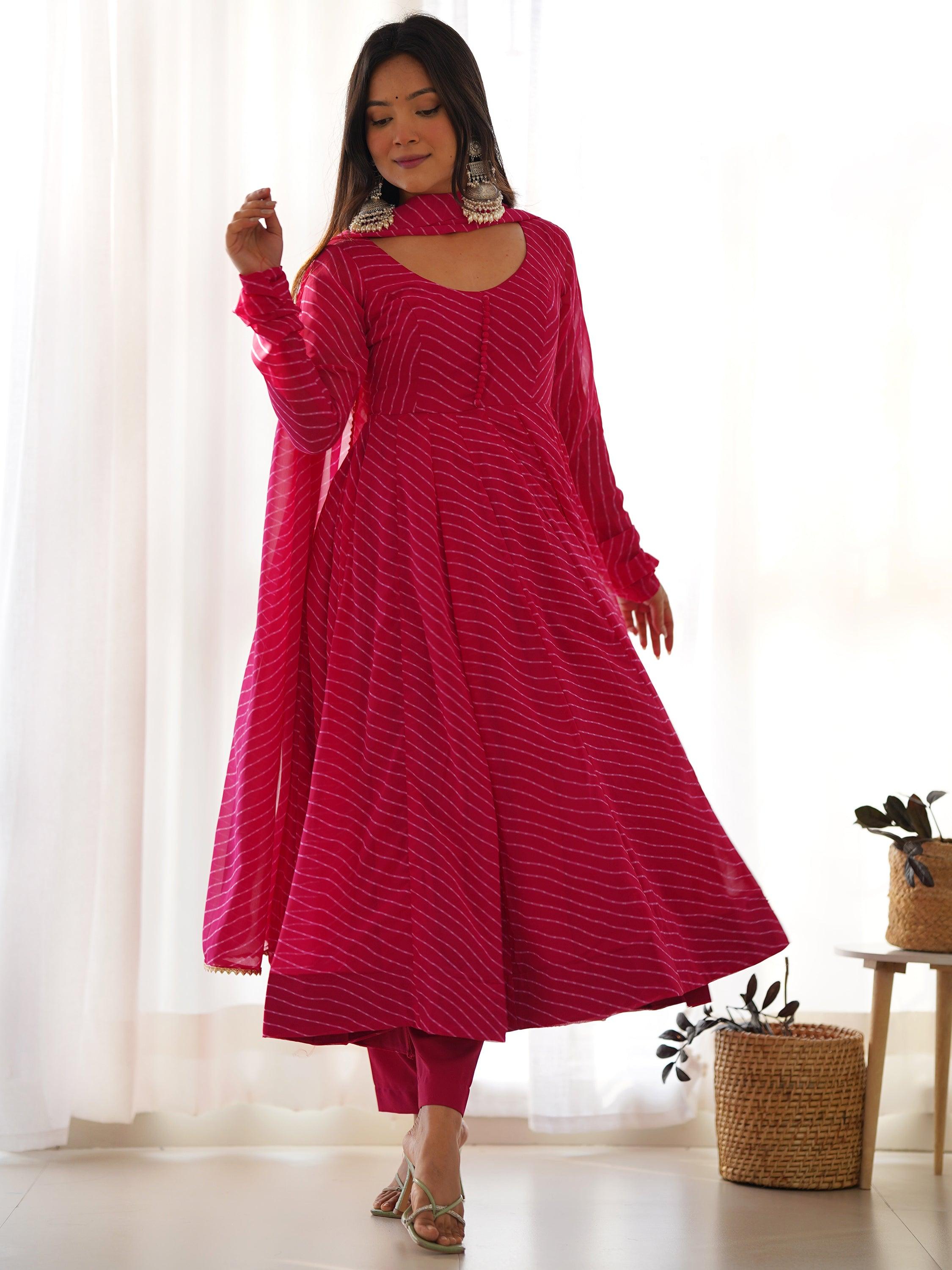 Slight color variation may occur due to photographic reasons