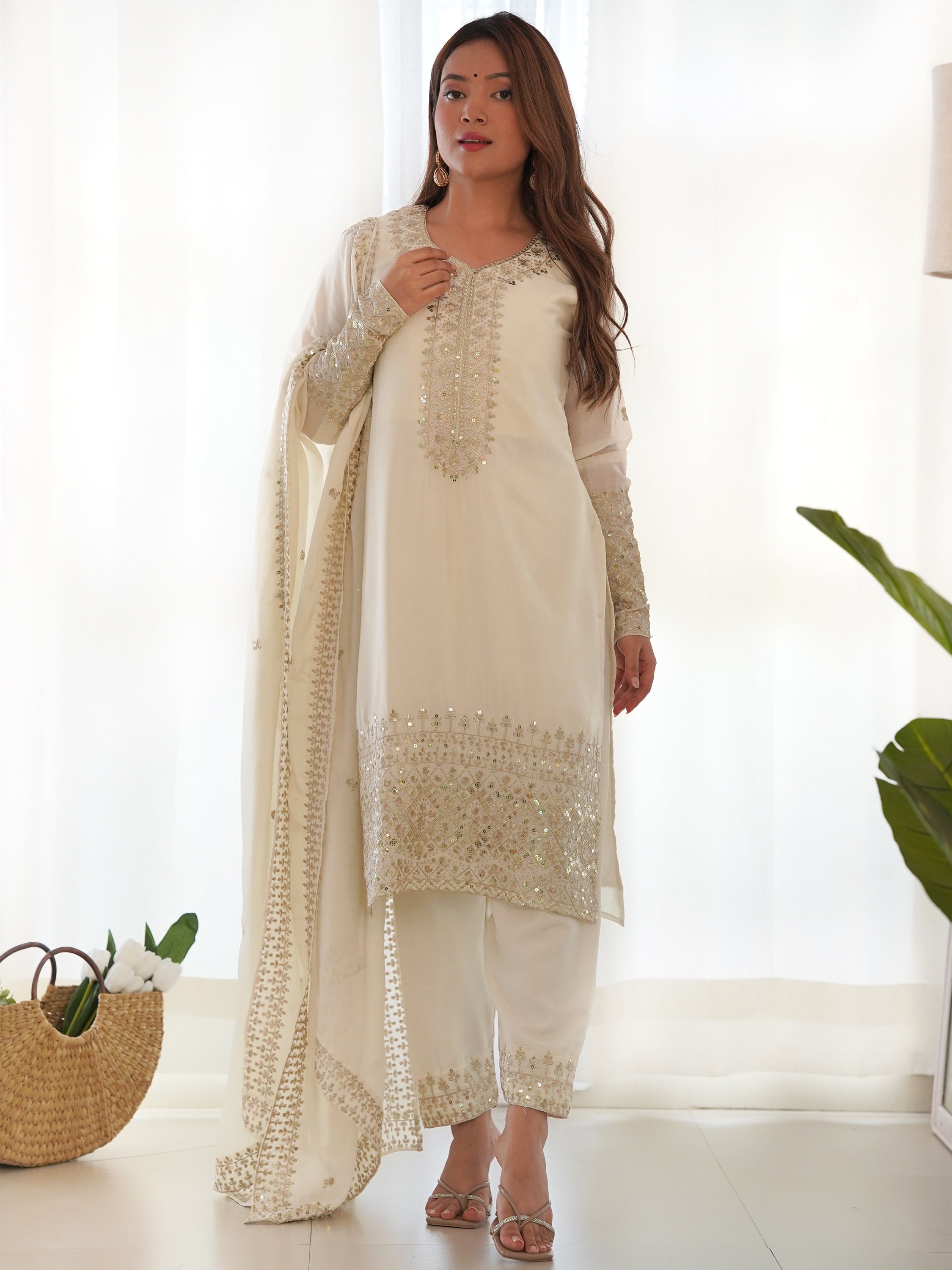 Available in XS to XXL sizes for a comfortable and flattering fit