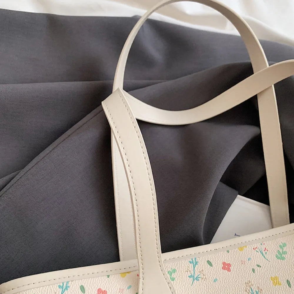Leora | Tote Bag - By Qivii