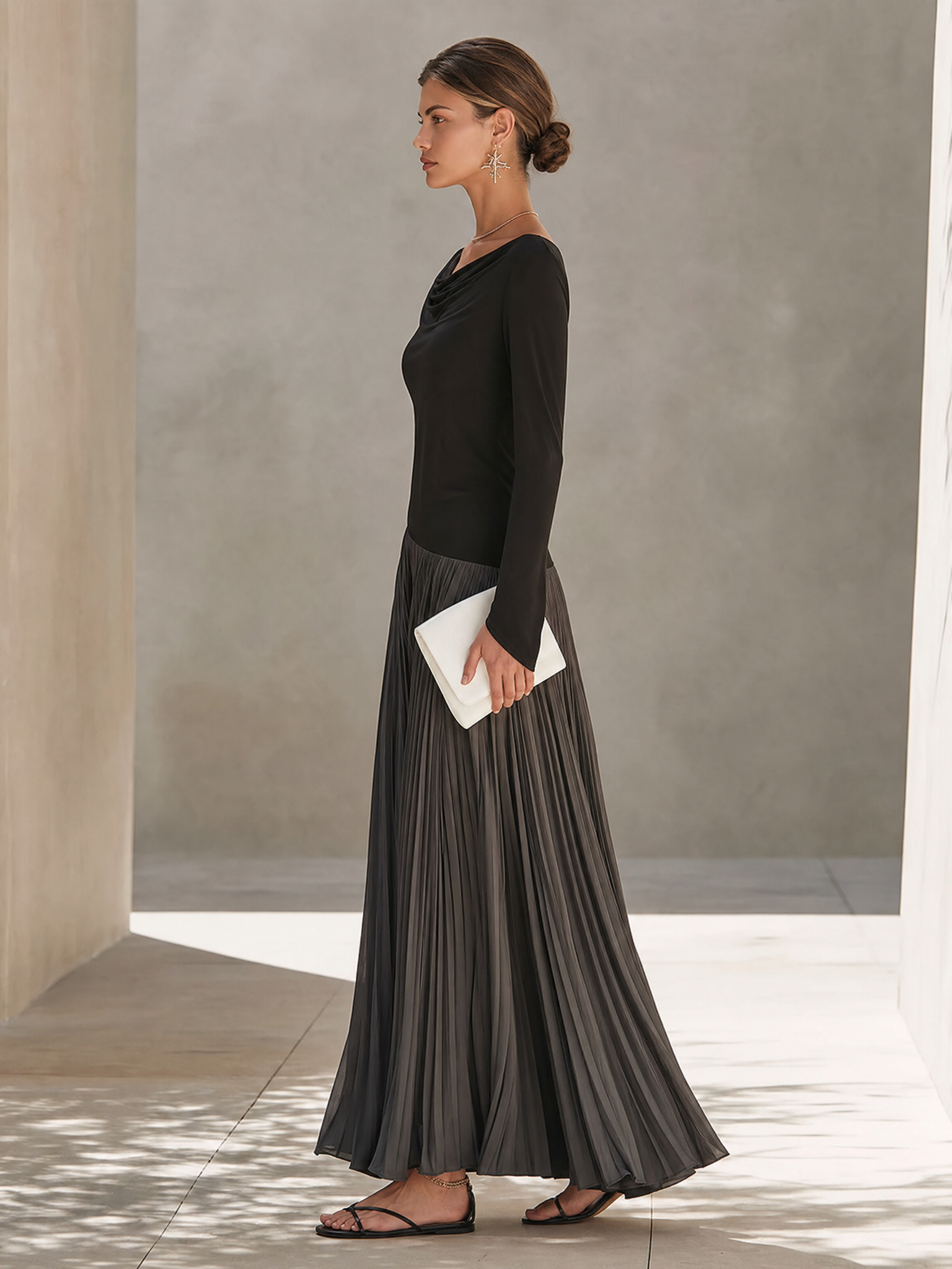 Women's Minimalist Two-Tone Color-Block Maxi Dress With Drape Neckline MDZ0907G9ZRK