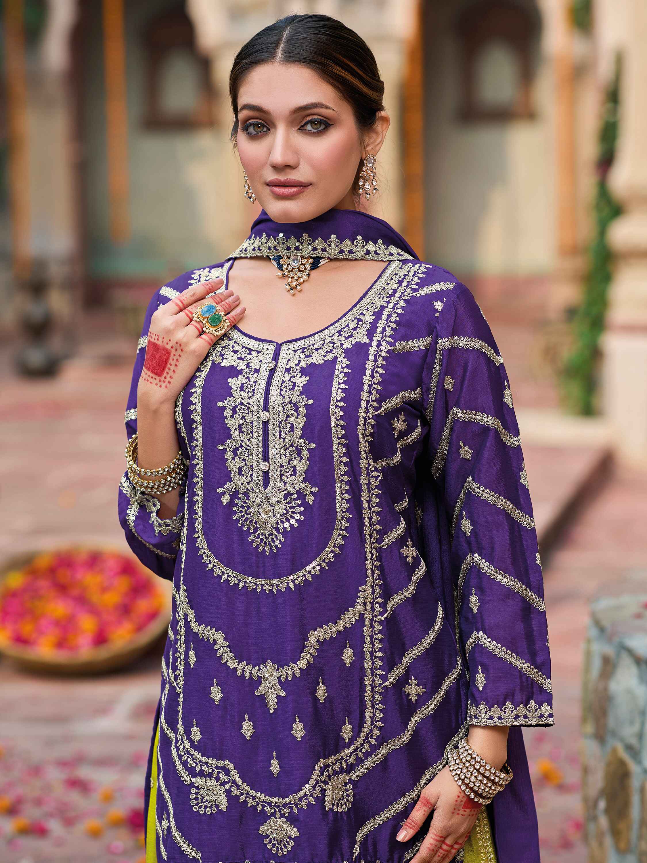 Elegant matching dupatta with detailed handiwork