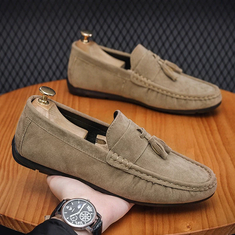 Men's spring 2025 new style trendy men's shoes slip-on casual leather shoes tassel soft sole driving shoes