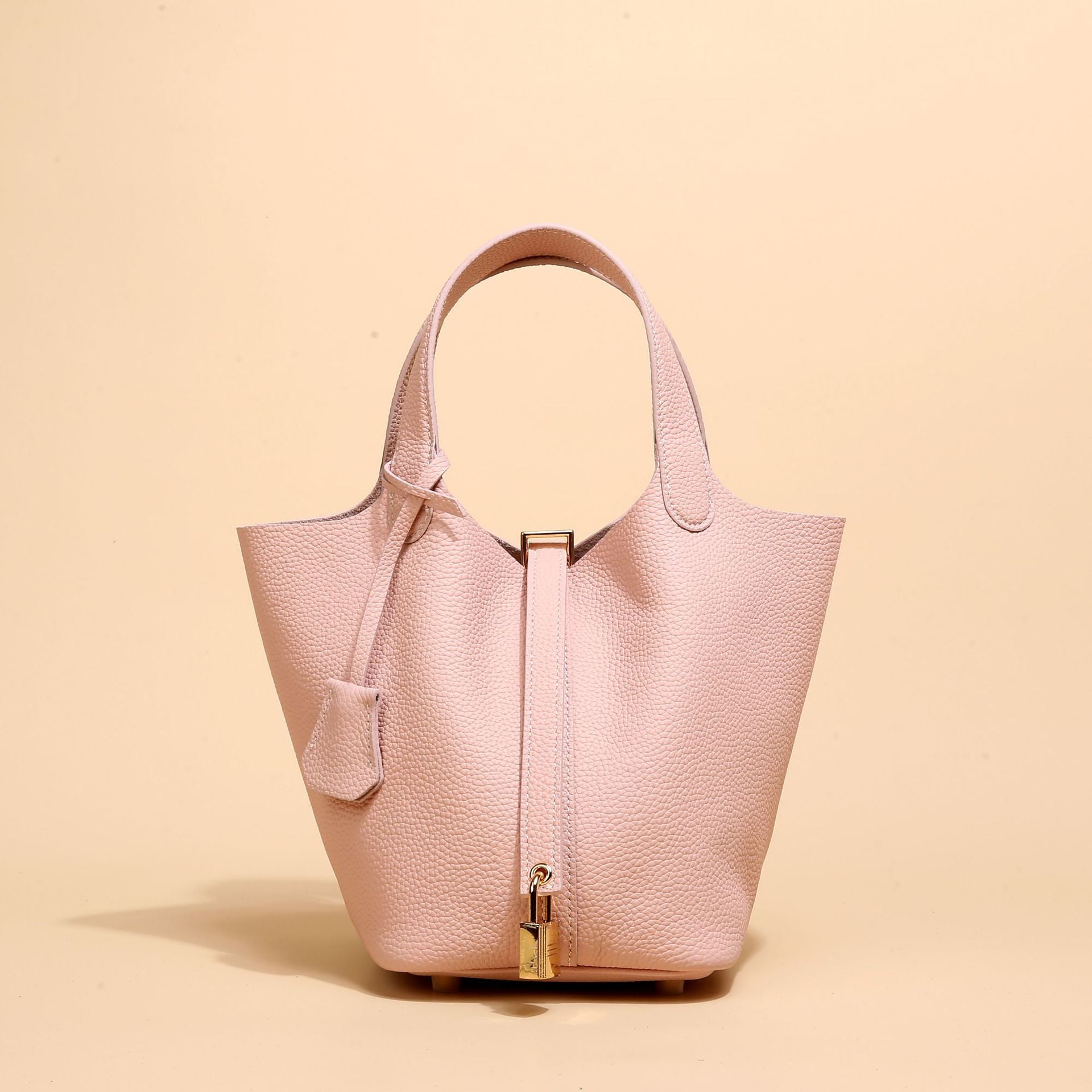Women's Niche Design Bucket Bag – Exquisite, High-End & Versatile Handheld Tote