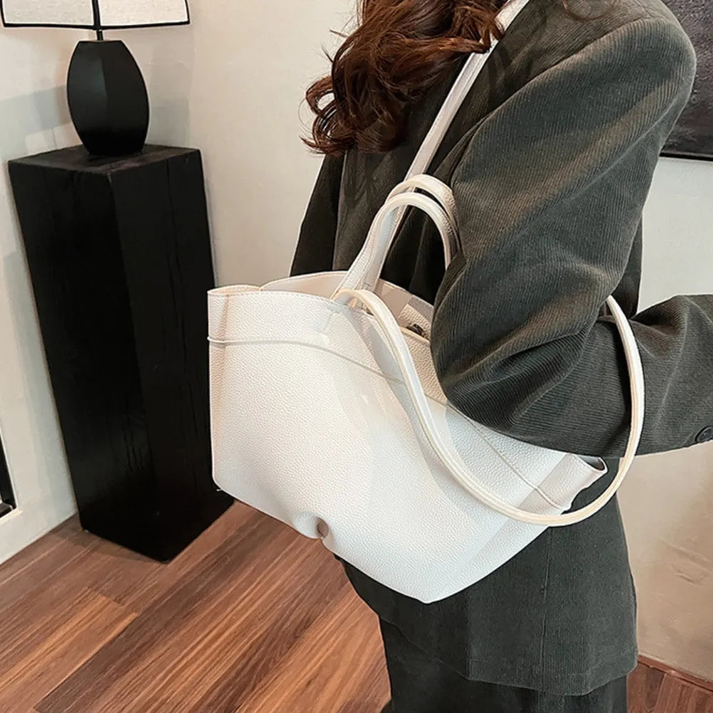 Aona | Tote Bag - By Qivii