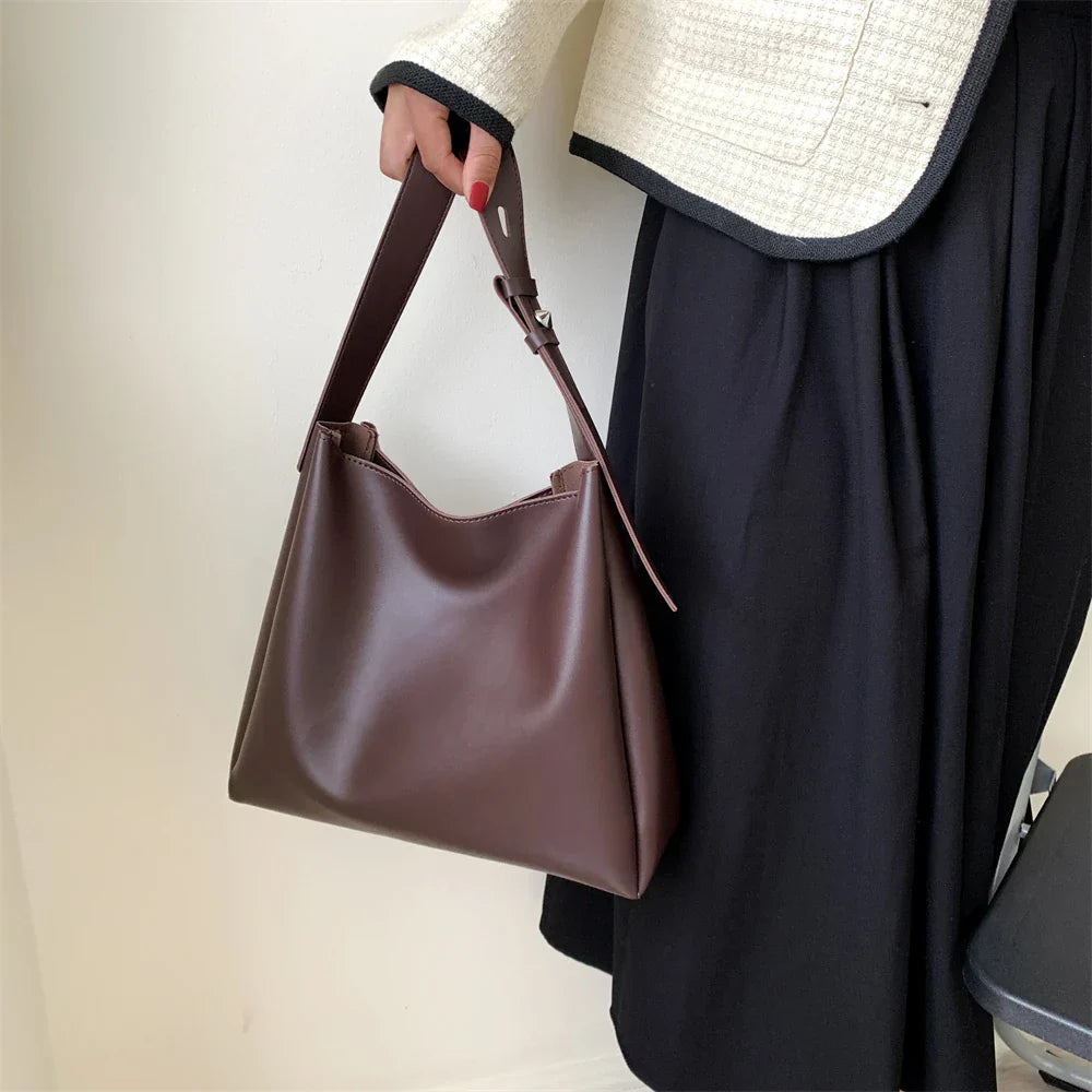 Maud | Hobo Bag - By Qivii