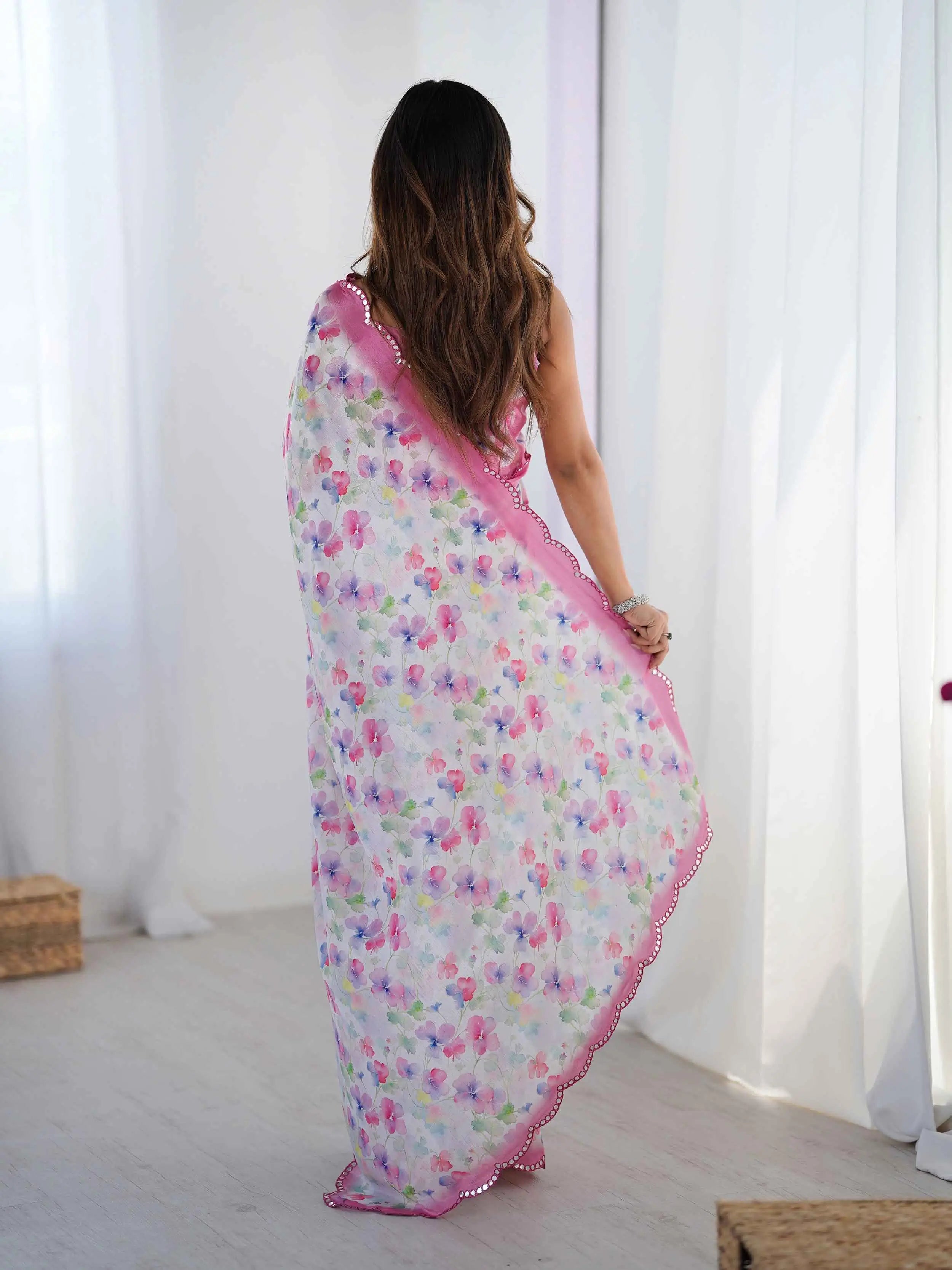 Dull Pink Digital Floral Print With Mirror Cut Work Saree