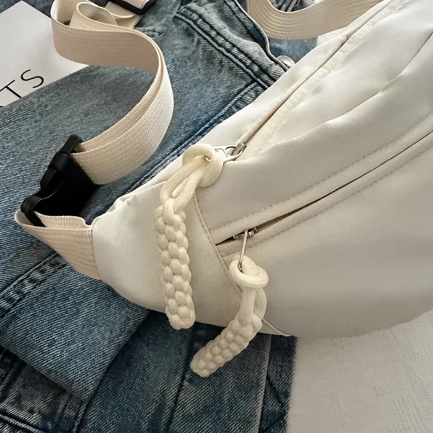 Jauda | Crossbody Belt Bag - By Qivii