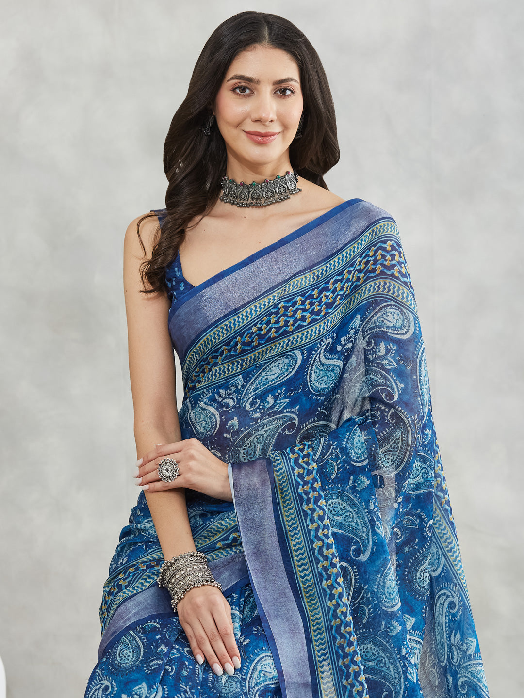 Janasya Women's Blue Linen Blend Paisley Printed Printed Saree with Blouse Piece - qivii