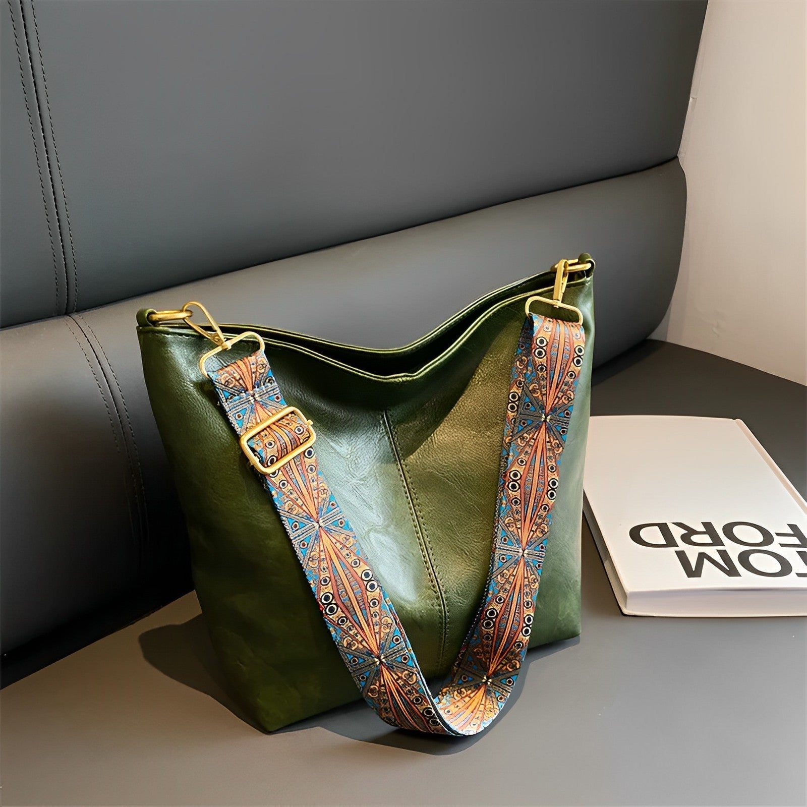 Boyah | Crossbody Bag - By Qivii