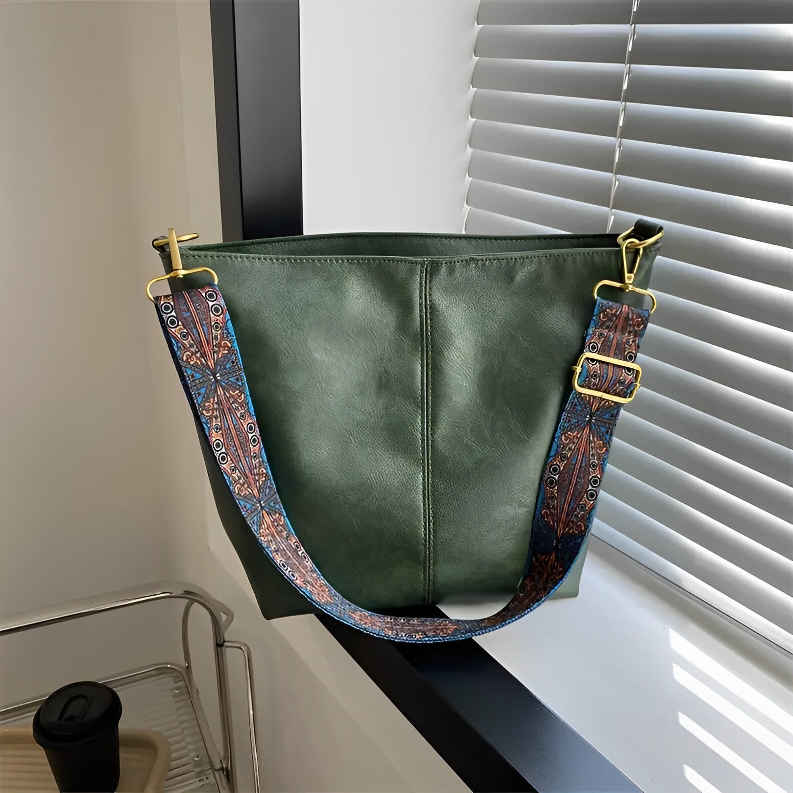 Boyah | Crossbody Bag - By Qivii