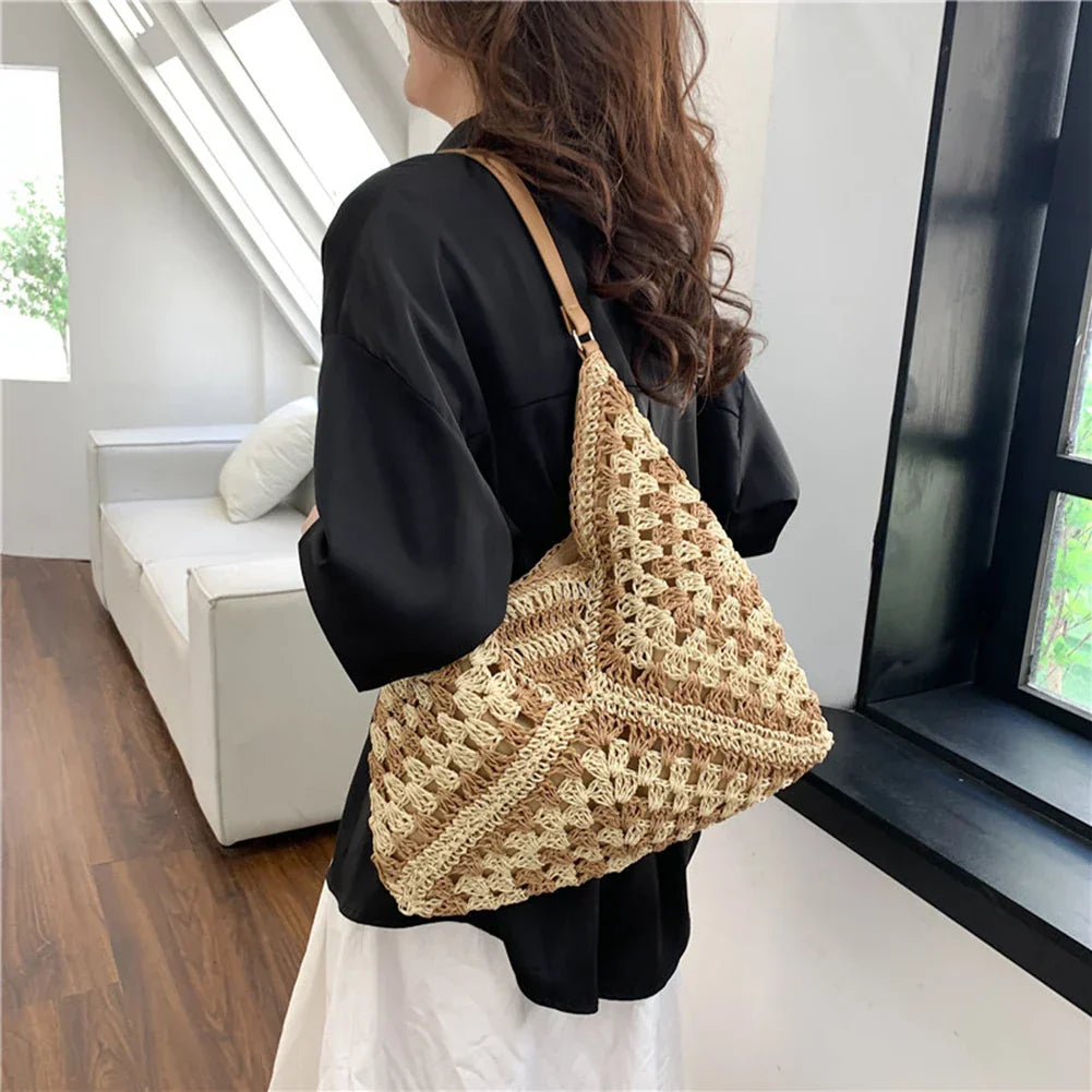 Blana | Tote Bag - By Qivii