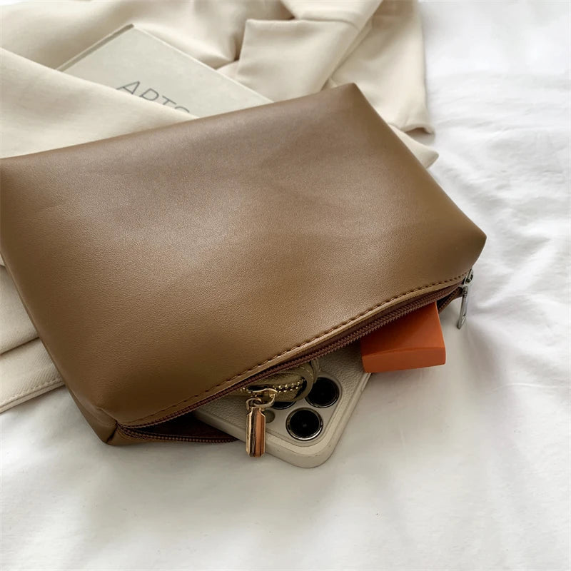 Maud | Hobo Bag - By Qivii