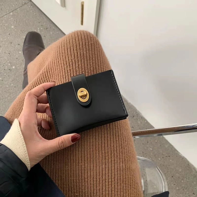 Avoa | Wallet - By Qivii