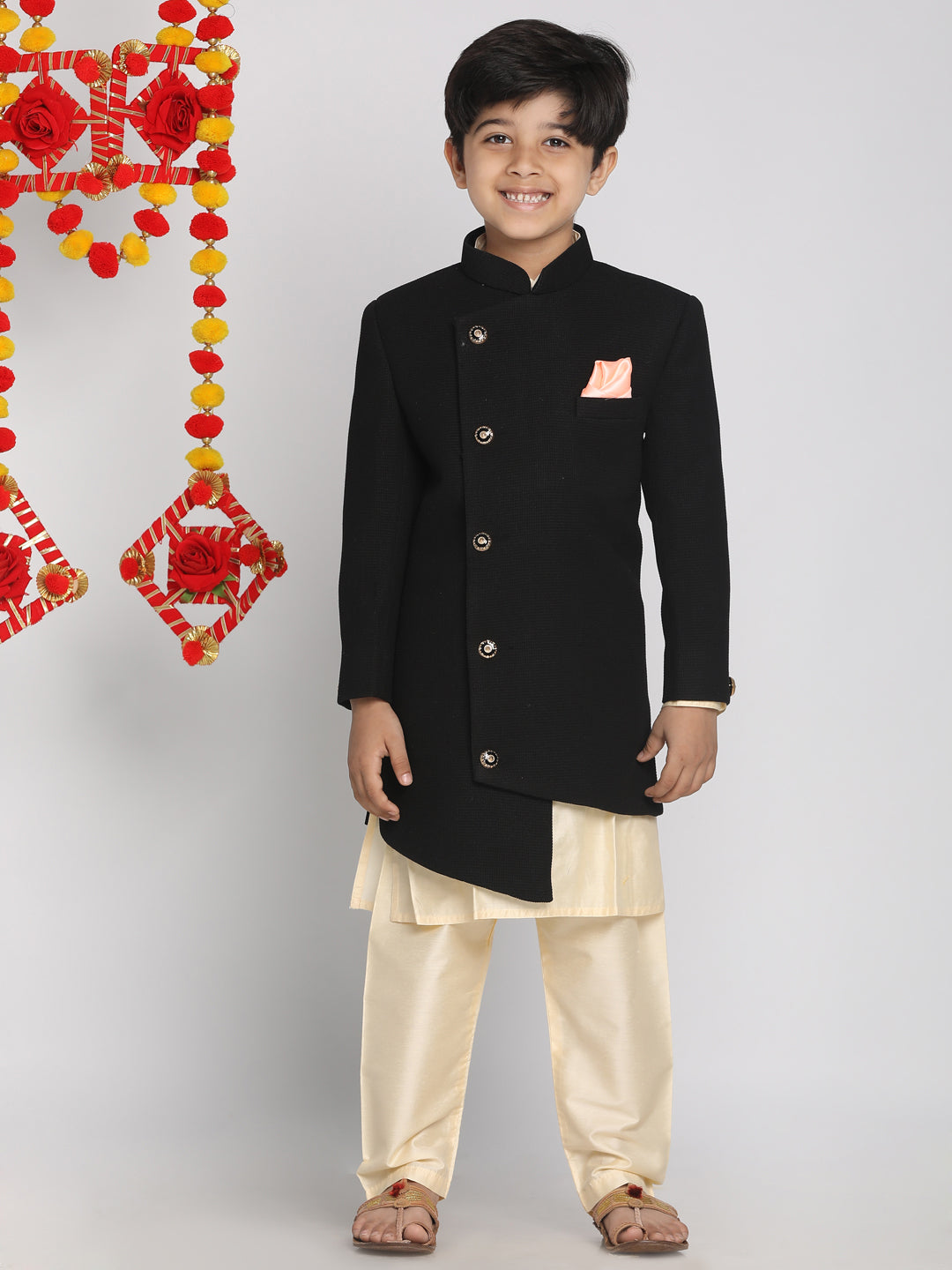 VASTRAMAY Boys Black Indo Western Jacket With Kurta And Pyjama Set - qivii