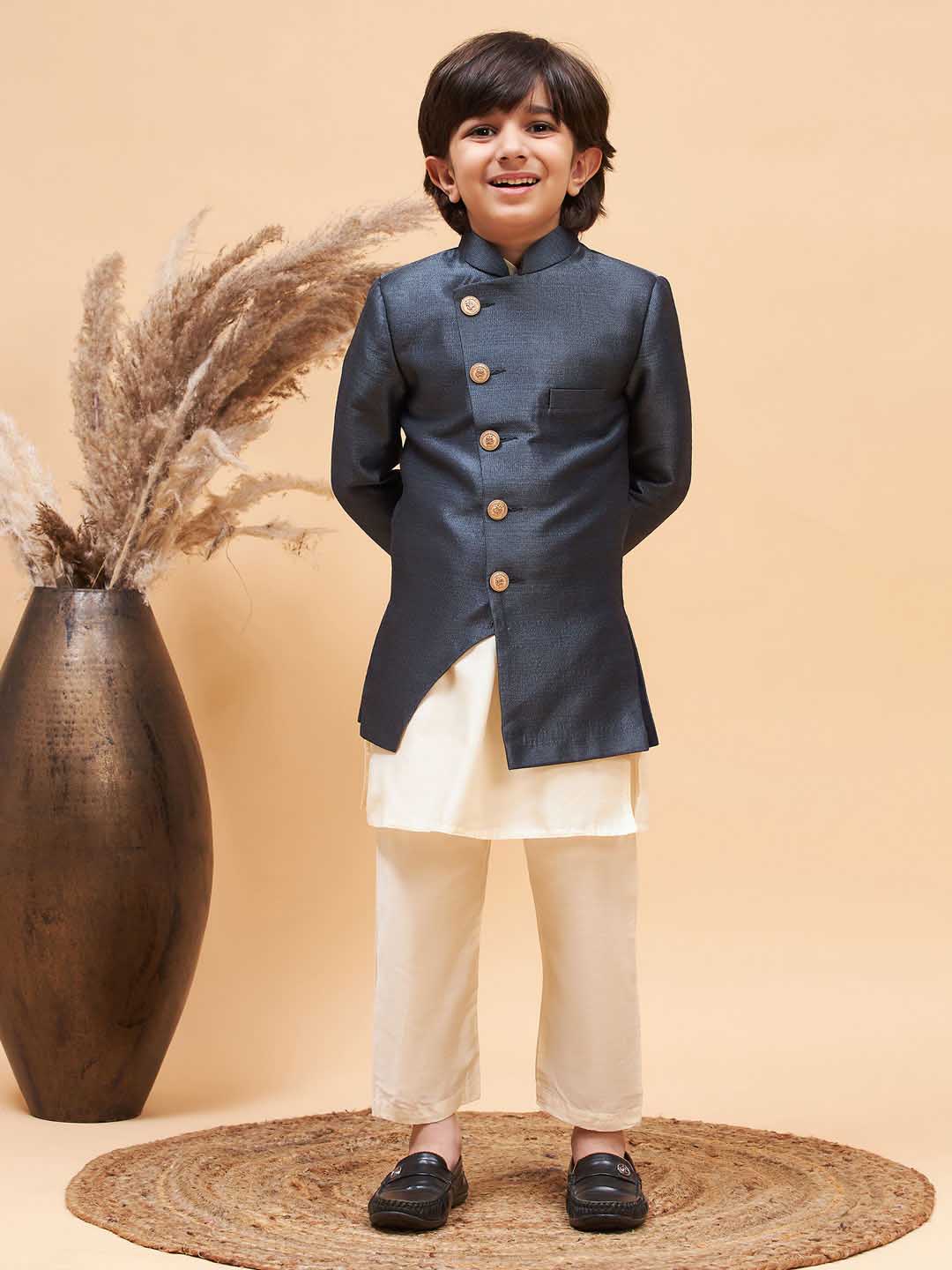 VASTRAMAY Boy's Grey Indo Western Jacket With Cream Kurta And Pyjama Set - qivii