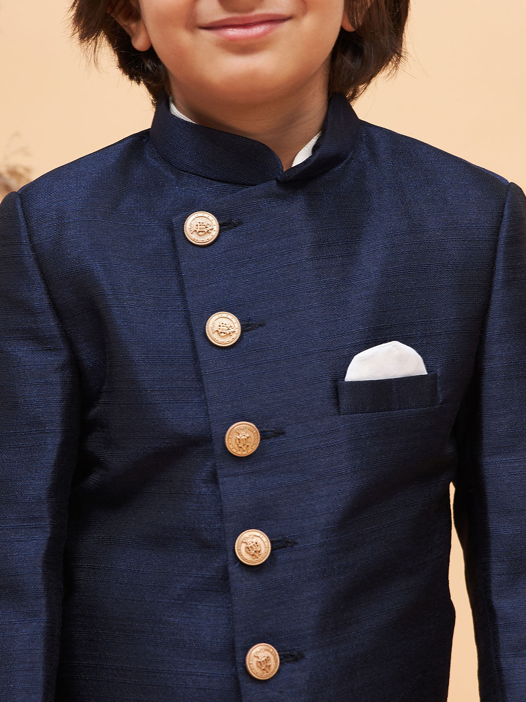 VASTRAMAY Boy's Navy Blue Indo Western Jacket With Cream Kurta And Pyjama Set - qivii