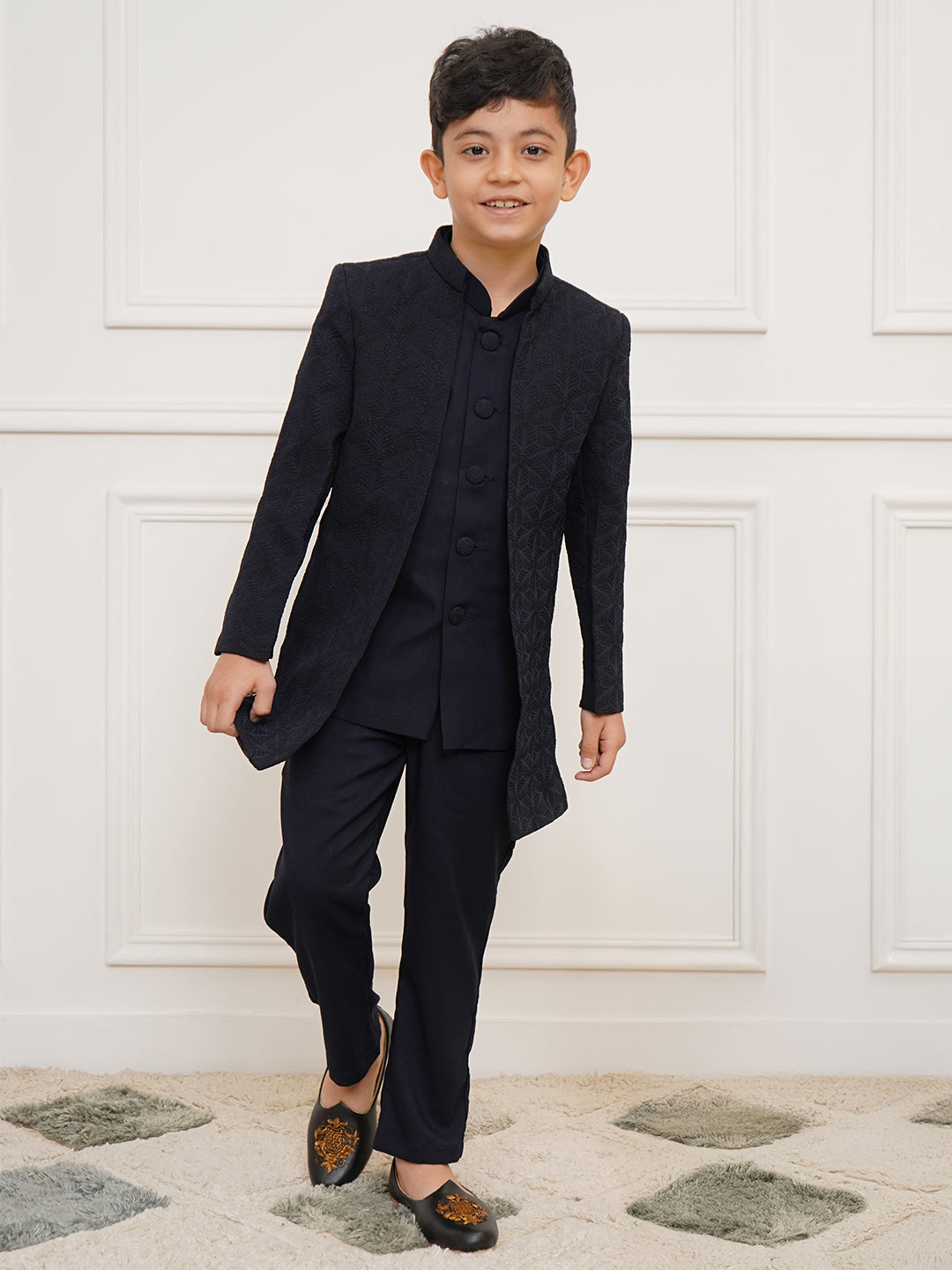 VASTRAMAY Boys' Navy Blue Open Indowestern set - qivii