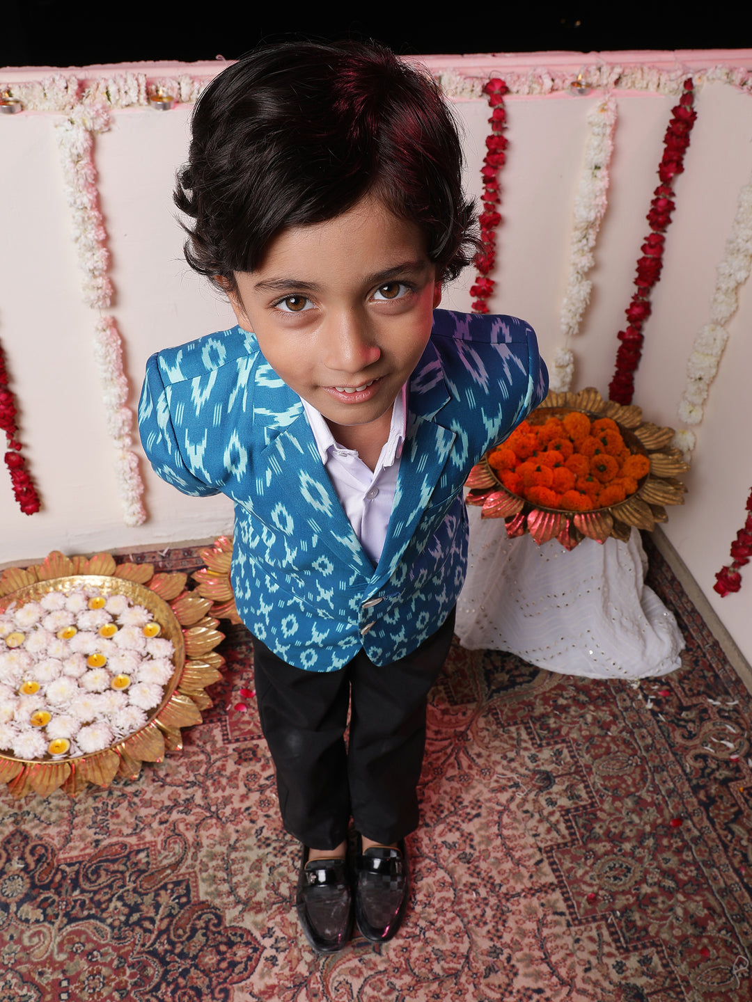 VASTRAMAY Boy's Aqua Ikkat Print Blazer - qivii