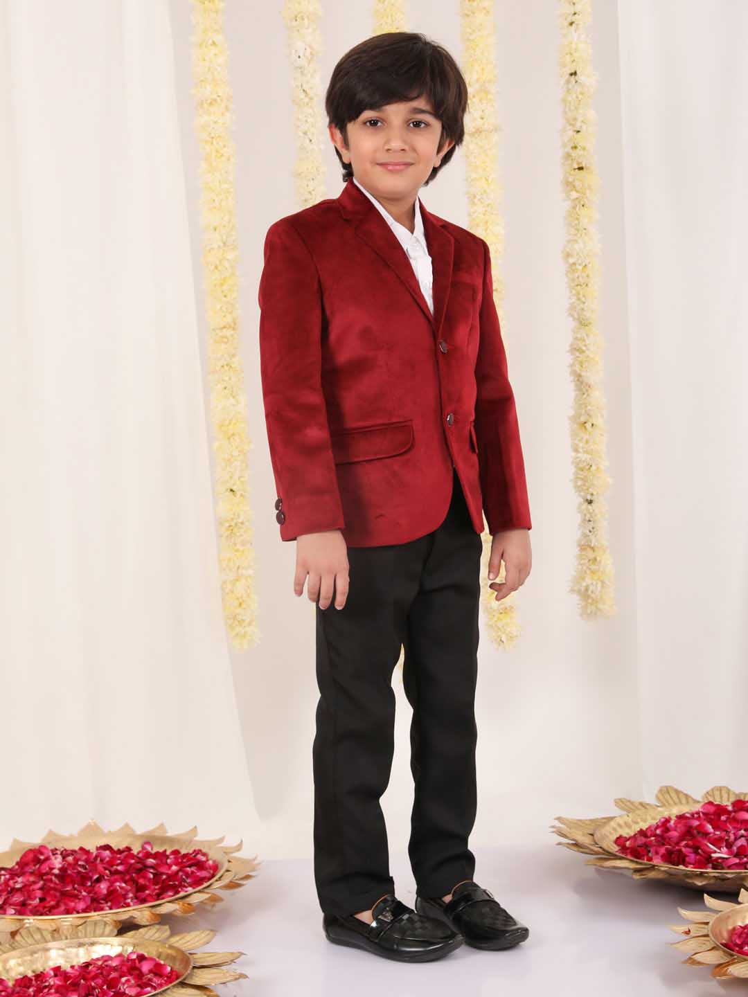 VASTRAMAY Boy's Maroon Velvet Blazer - qivii