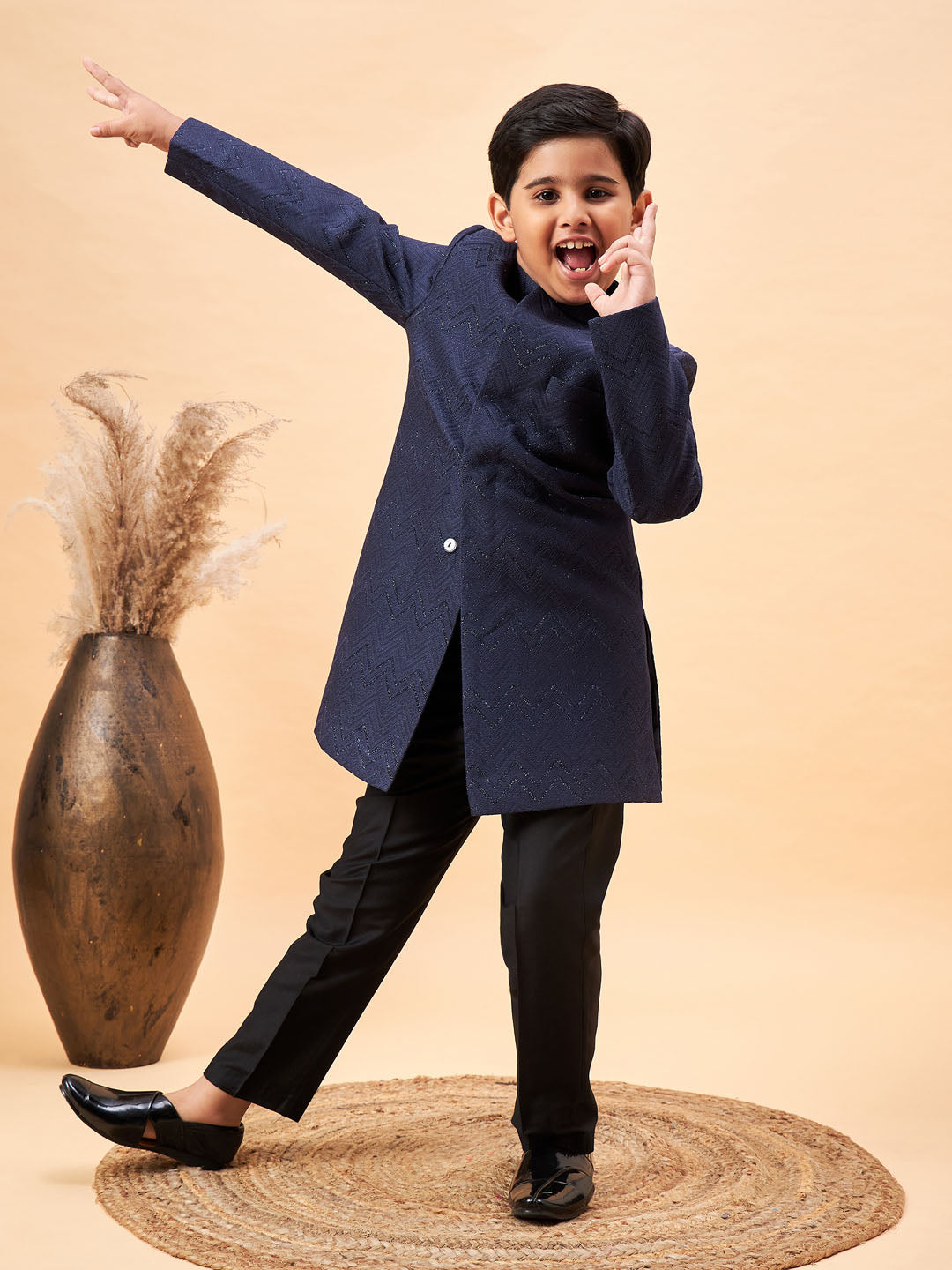 VASTRAMAY Boy's Navy Blue Glitter Indo Western Sherwani Set - qivii