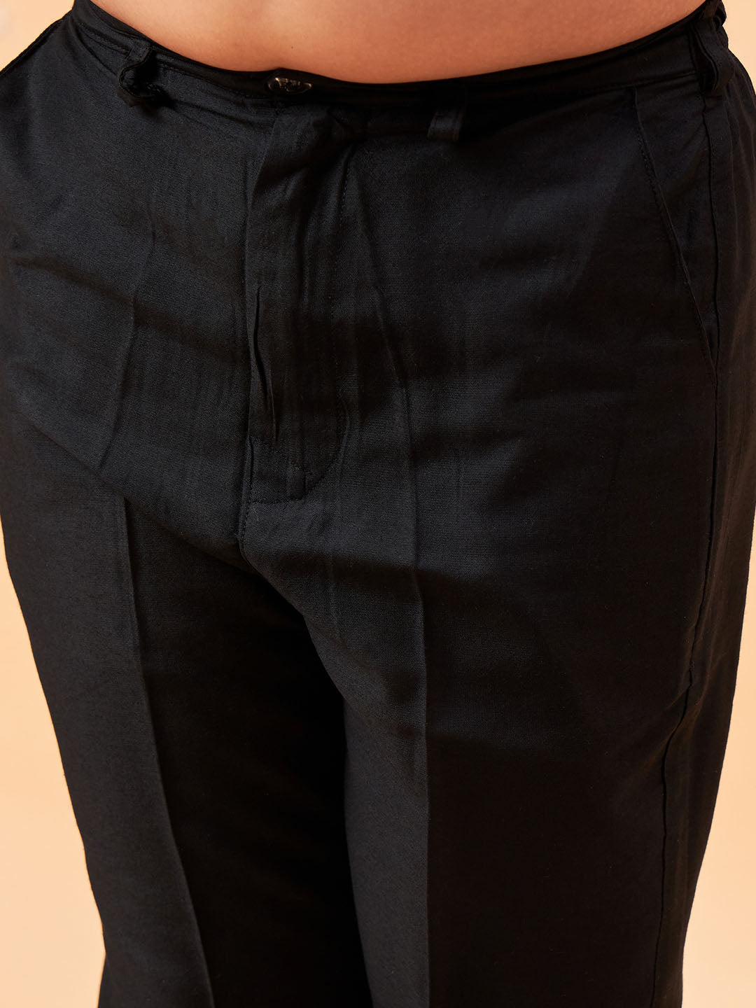 VASTRAMAY Boy's Navy Blue Glitter Indo Western Sherwani Set - qivii