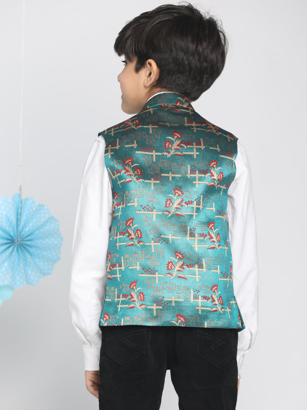 VASTRAMAY Boys' Multicolor-Base-Green Jacquard Nehru Jacket - qivii