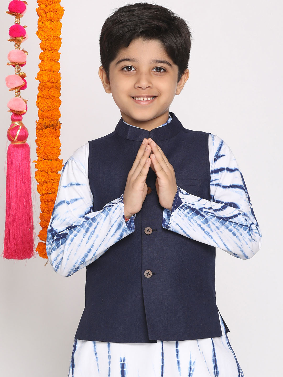 VASTRAMAY Boy's Navy Blue Cotton Blend Nehru Jacket - qivii