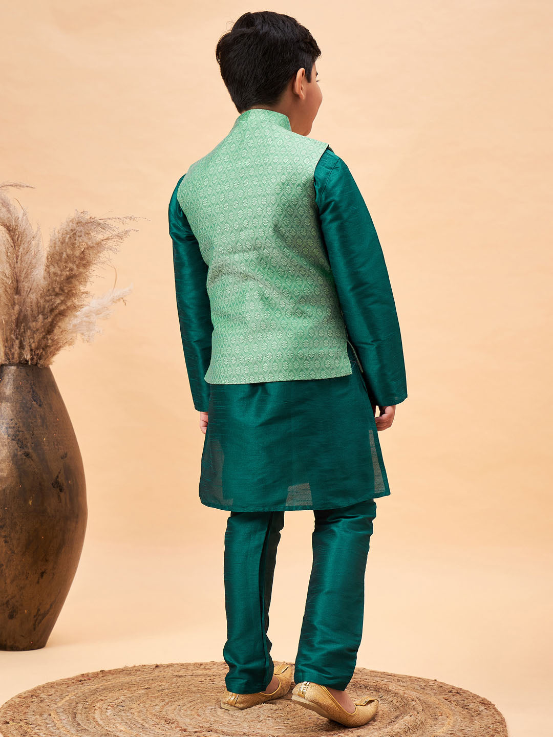 VASTRAMAY Boy's Green Woven Nehru Jacket With Green Kurta Pyjama Set - qivii