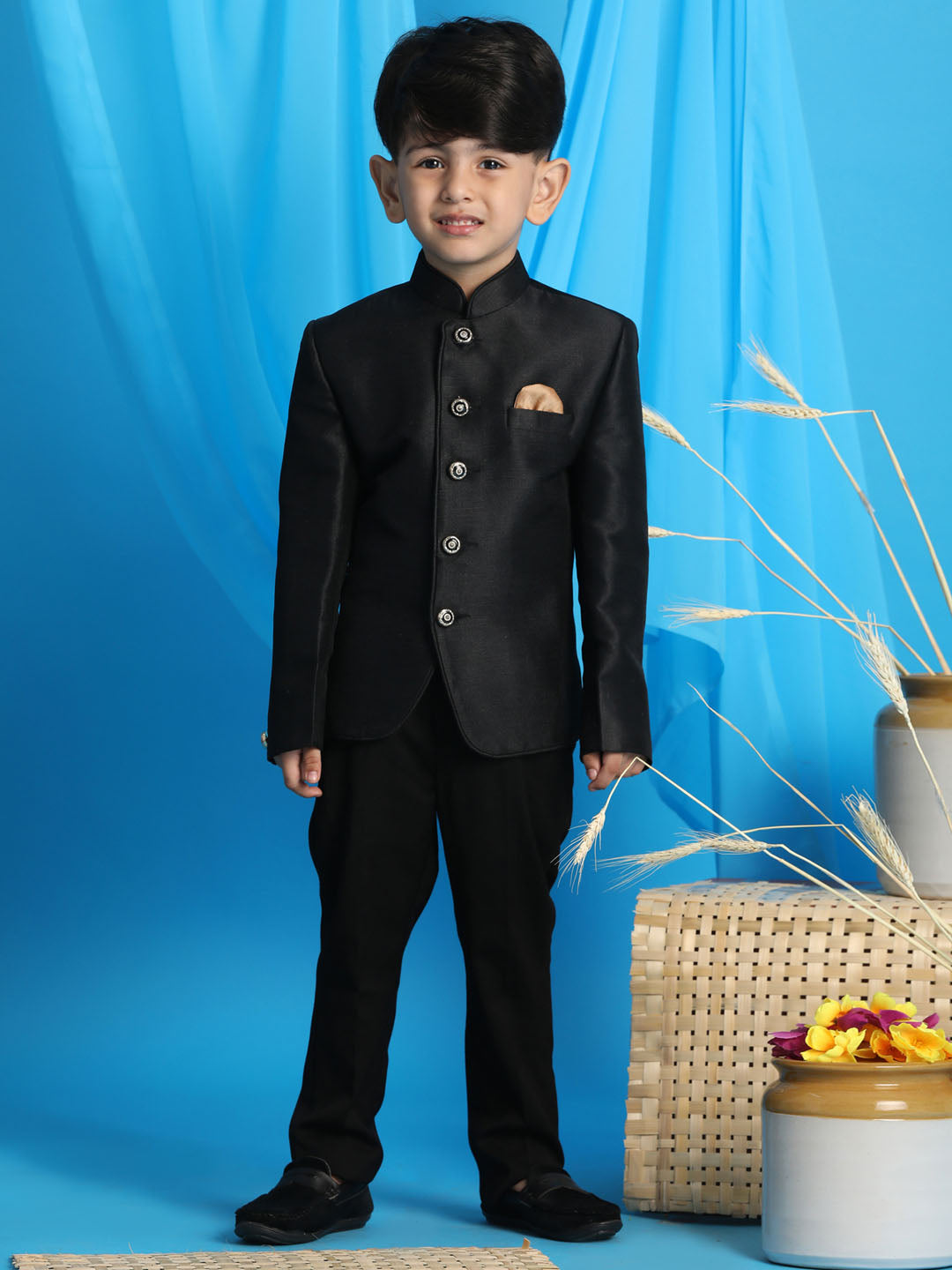 VASTRAMAY Boy's Black Silk Blend Jodhpuri - qivii