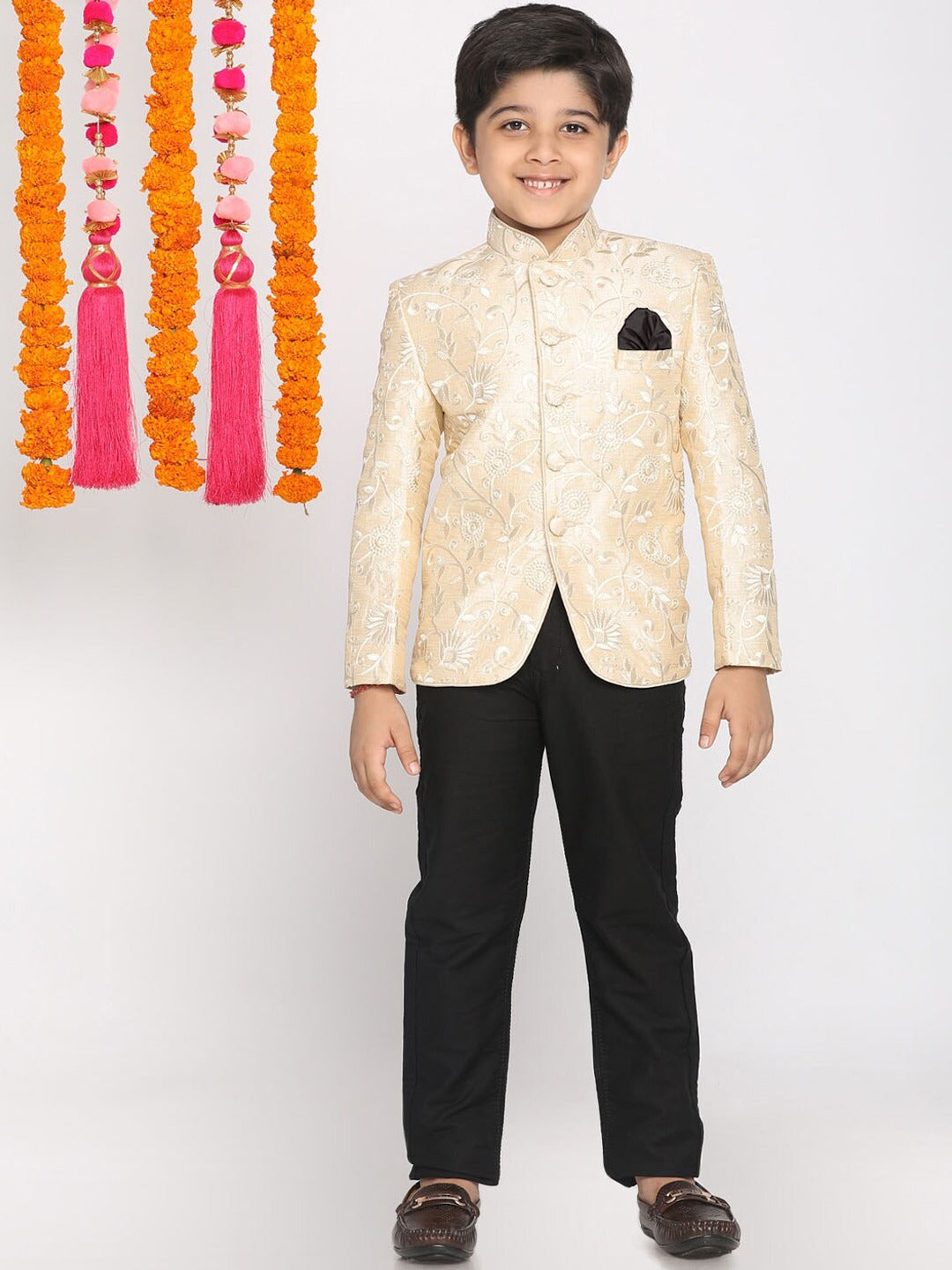 VASTRAMAY Boys Beige Embroidered Slim Fit Bandhgala Blazer - qivii