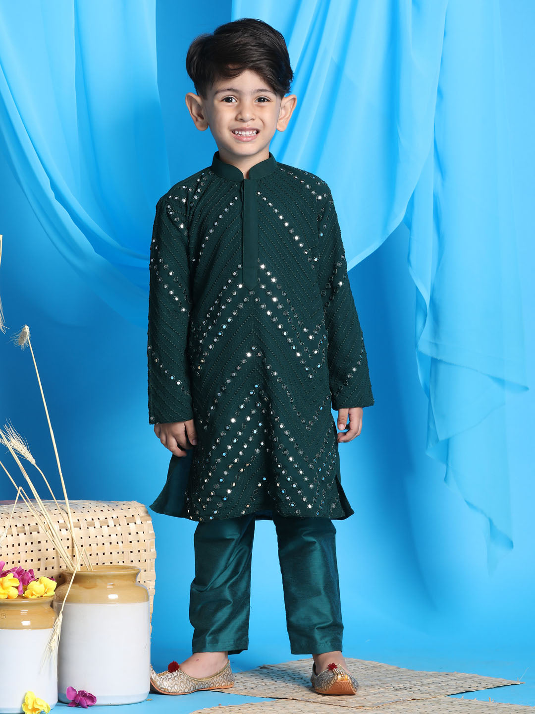 VASTRAMAY Boys' Green Mirror Kurta Pyjama Set - qivii