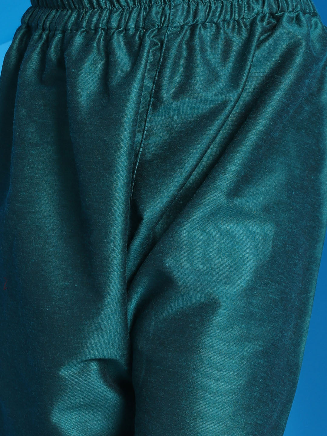 VASTRAMAY Boys' Green Mirror Kurta Pyjama Set - qivii