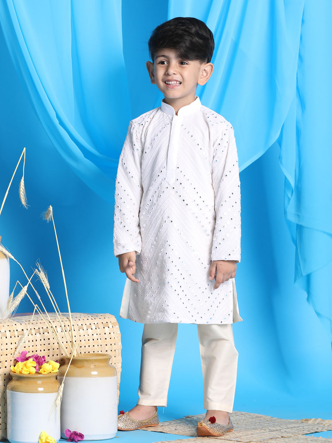 VASTRAMAY Boys' White Mirror Kurta Pyjama Set - qivii