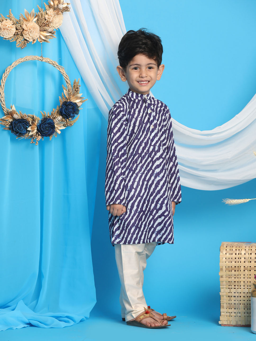 VASTRAMAY Boys' Navy Blue Printed Kurta And Cream Pyjama Set - qivii