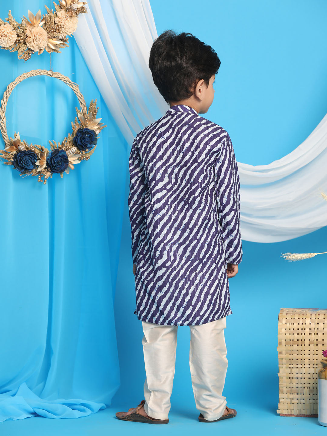 VASTRAMAY Boys' Navy Blue Printed Kurta And Cream Pyjama Set - qivii