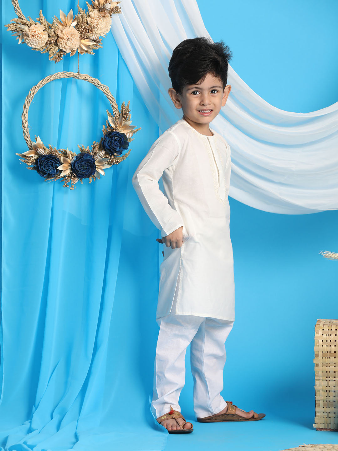 VASTRAMAY Boys' Cream Kurta And White Pyjama Set - qivii