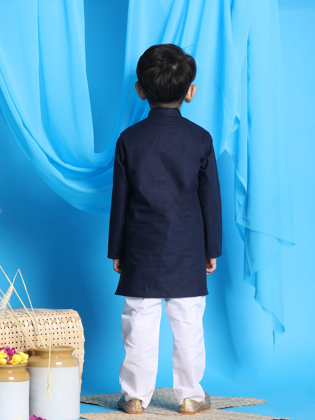 VASTRAMAY Boys' Navy Blue Jacket Style Kurta And White Pyjama Set - qivii