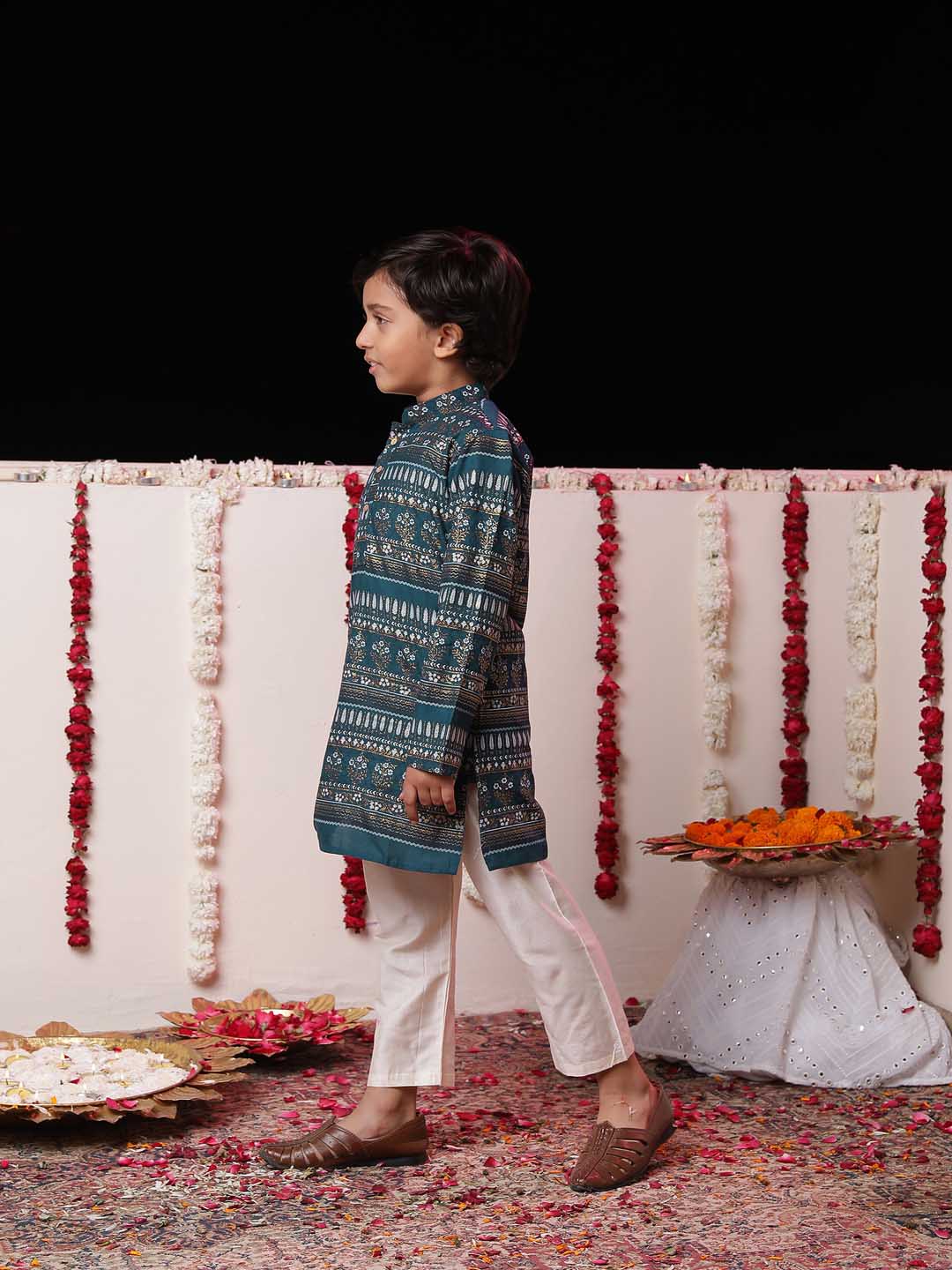 VASTRAMAY Boys' Blue Foil Printed Kurta And Cream Pyjama Set - qivii