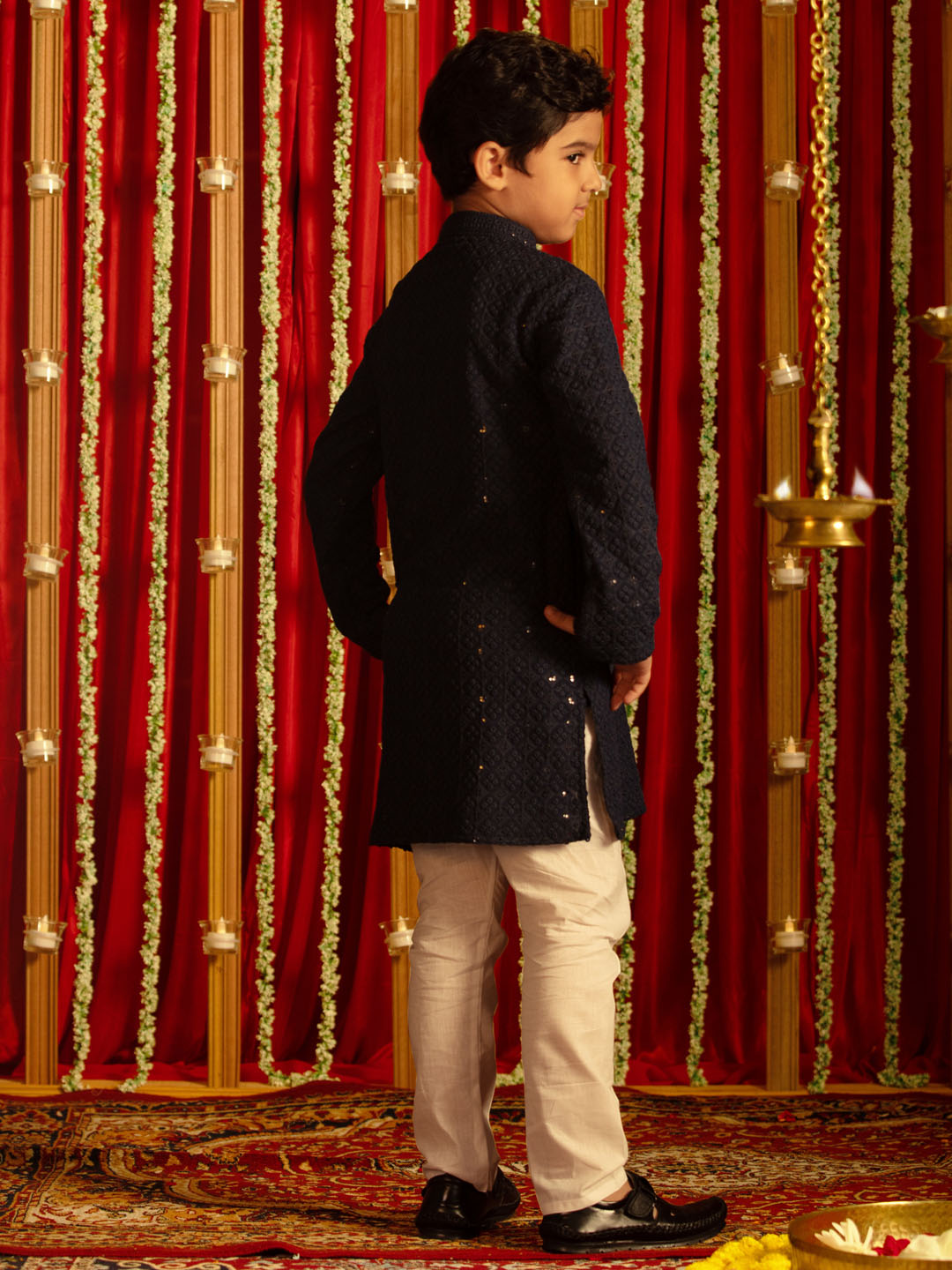 VASTRAMAY Boys' Navy Blue And White Schiffli Kurta Pyjama Set - qivii